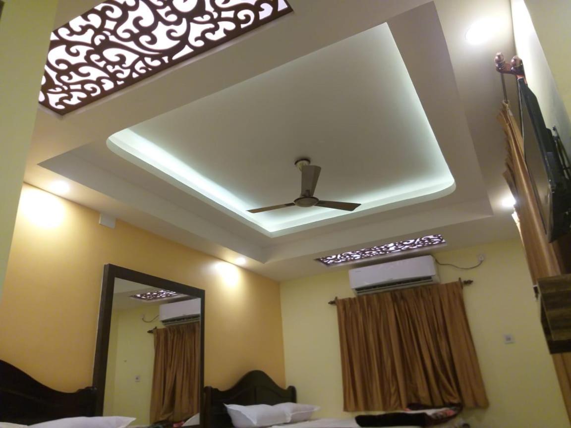 Hotel Crown Of Digha ดีกา ภายนอก รูปภาพ